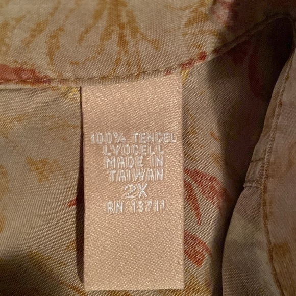 Kate Hill Tan Floral Buttoned Down Shirt Size 2X - Picture 5 of 6